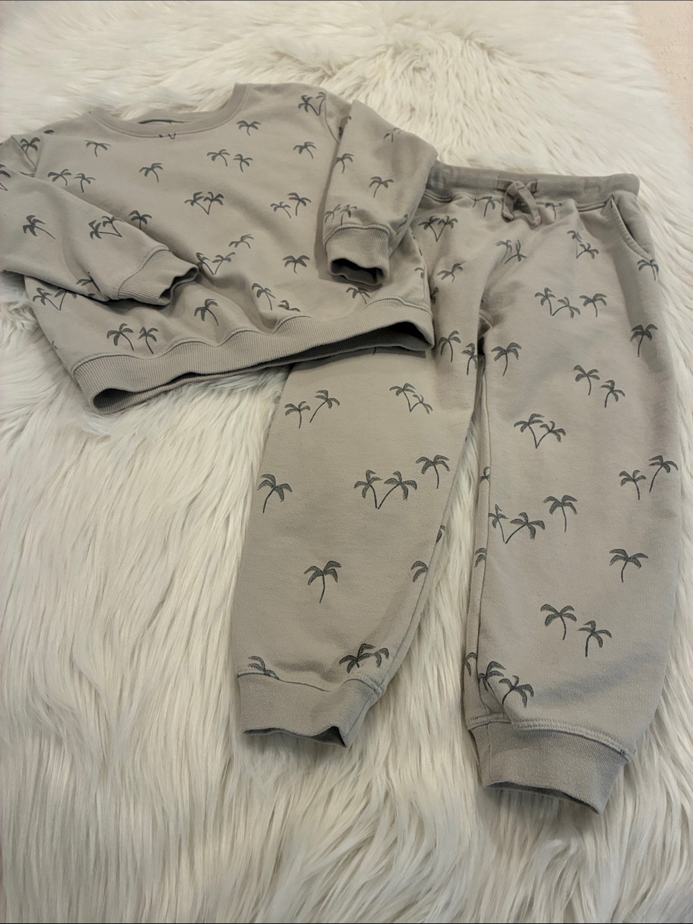 Rylee + Cru Gray Palm-Print Sweatpants & Sweatshirt Set